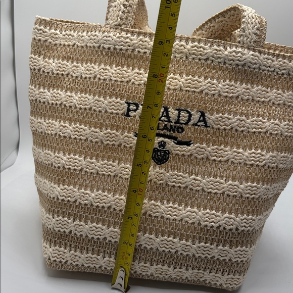 Prada gwp mini tote - Picture 4 of 4